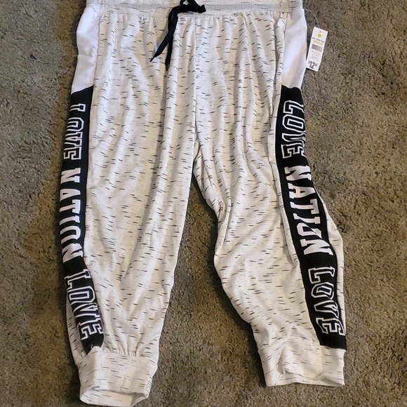 Bobbie Brooks Pants - Bobbie Brooks plus size knee pants
